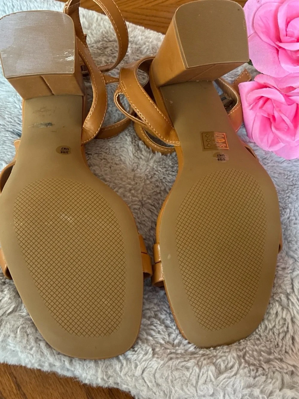Classic Tan Strappy Heeled Sandals with Ankle Strap